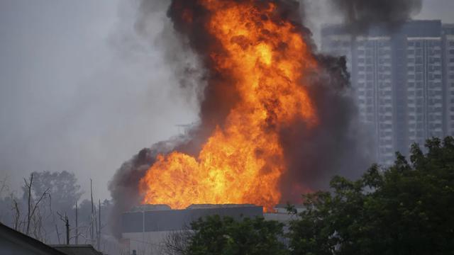 Kebakaran pipa gas Petronas di Putra Heights, Malaysia. (AP)
