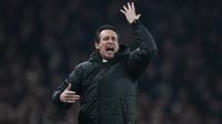 Pelatih kepala Aston Villa, Unai Emery, bereaksi selama pertandingan Liga Inggris antara Arsenal dan Aston Villa di London, Selasa, 30 Desember 2025. (Foto AP/Alastair Grant)
