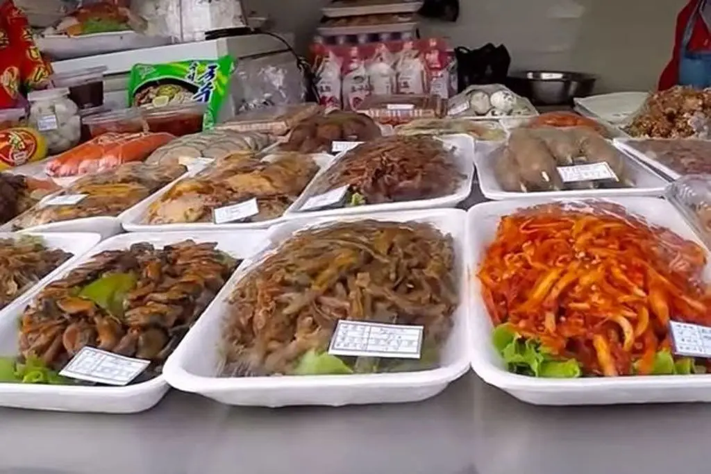 Street food Korea Utara. (Sumber Foto: Jaka Parker/Youtube)