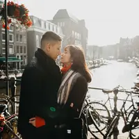 Pasangan Andrea Dian dan Ganindra Bimo kerap membuat orang menjadi iri. Pasalnya pasangan yang menikah 11 Mei 2013 itu kerap memamerkan keromantisannya melalui media sosial. (Foto: instagram.com/andreadianbimo)