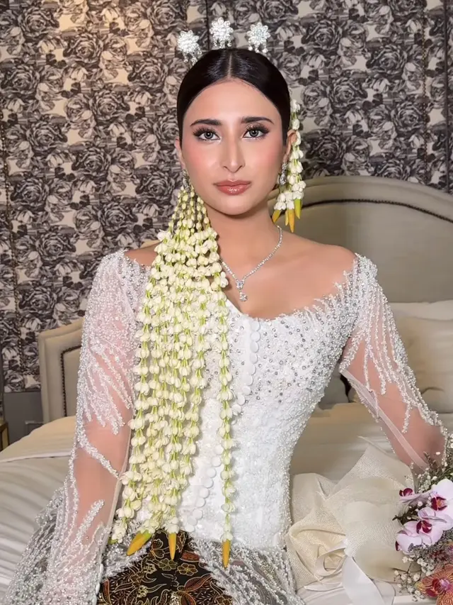 Pernikahan Raka Cyril Gitaris Vierratale.