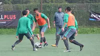 Timnas Indonesia U-19 terus mematangkan persiapan untuk tampil di kualifikasi Piala Asia U-19 2018. (Bola.com/Muhammad Ginanjar)