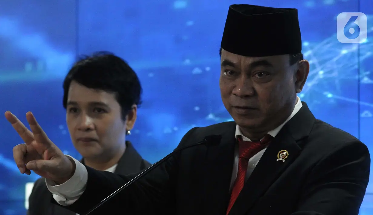 Usai Sertijab, Budi Arie Setiadi sempat menyapa wartawan untuk konferensi pers. (merdeka.com/Imam Buhori)