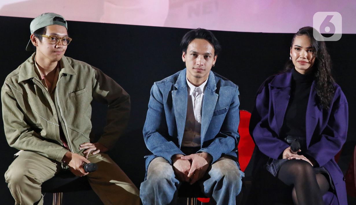 Serial True Stalker mengisahkan tentang seorang siswi baru di SMA Bakti Mulya, Adiba yang memiliki ketertarikan tersendiri terhadap kakak kelasnya yang bernama Agam. (Liputan6.com/Angga Yuniar)