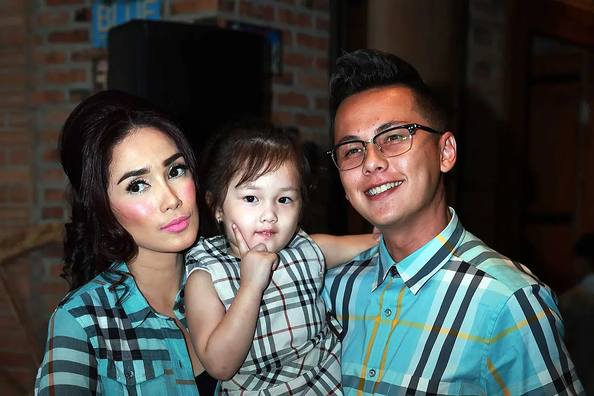 Ussy Sulistiawaty dan Andhika Pratama