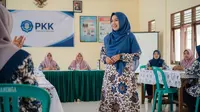 11 Model Gamis Batik Simpel untuk Ibu-ibu PKK, Elegan dan Nyaman Dipakai