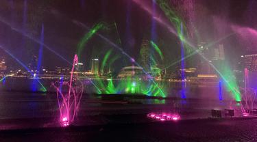 Pertunjukan Spectra di Marina Bay Sands, Singapura