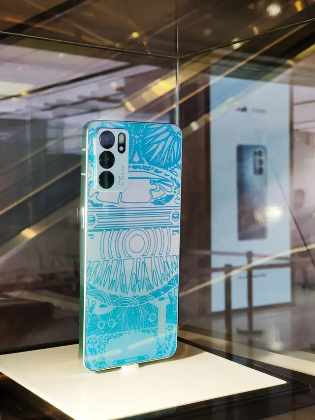 OPPO Reno6 Series Limited Edition