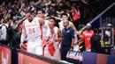 Pebasket Kanada, Dillon Brooks memasuki lapangan disusul rekan-rekannya saat laga Grup H Piala Dunia FIBA 2023 melawan Prancis yang berlangsung di Indonesia Arena, Senayan, Jakarta, Jumat (25/08/2023). Kanada menang dengan skor 95-65. (Bola.com/Bagaskara Lazuardi)