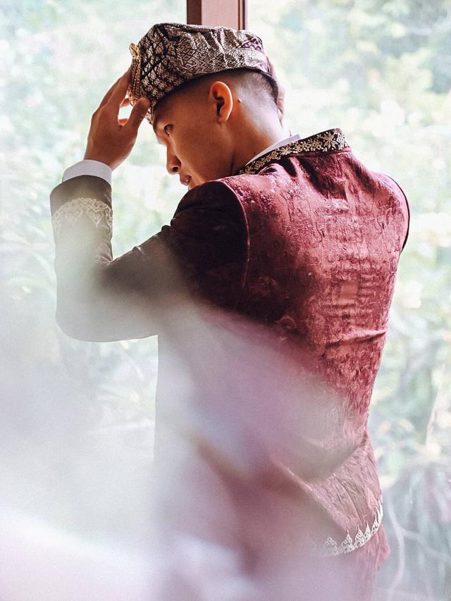 Busana Adat Minang dalam Pernikahan Nikita Willy dan Indra Priawan