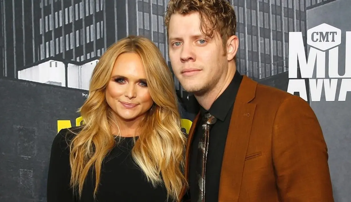 Perceraian Blake Shelton dan Miranda Lambert sendiri dikabarkan karena Miranda selingkuh dengan Anderson East. (Fox News)