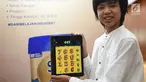 App develover cilik asal Indonesia, Yuma Soerianto memperkenalkan aplikasi karyanya usai media launch S26 Procal Gold di Jakarta, Kamis (19/9/2019). Di usianya yang baru 12 tahun, peraih beasiswa Apple Worldwide Developers Conference ini telah menciptakan sembilan aplikasi. (Liputan6.com/HO/Andri)