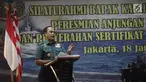 Kepala Staf Angkatan Laut (KSAL) Laksamana TNI Ade Supandi Ade Supandi memberi sambutan pada peresmian anjungan utama Pusat Hidrografi dan Oseanografi Angkatan Laut (Pushidrosal) di Mako Pushidrosal, Jakarta, Kamis(18/1). (Liputan6.com/Arya Manggala)
