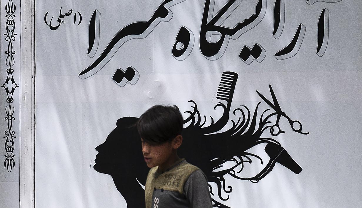 Juru bicara kementerian moralitas mengonfirmasi pemberitahuan itu pada Selasa tanpa merinci lebih lanjut. (Photo by Wakil KOHSAR / AFP)