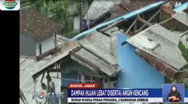 Beruntung tidak ada korban jiwa. Minggu pagi, warga yang rumahnya rusak berupaya memperbaiki sekaligus mengamankan sejumlah barang berharga.