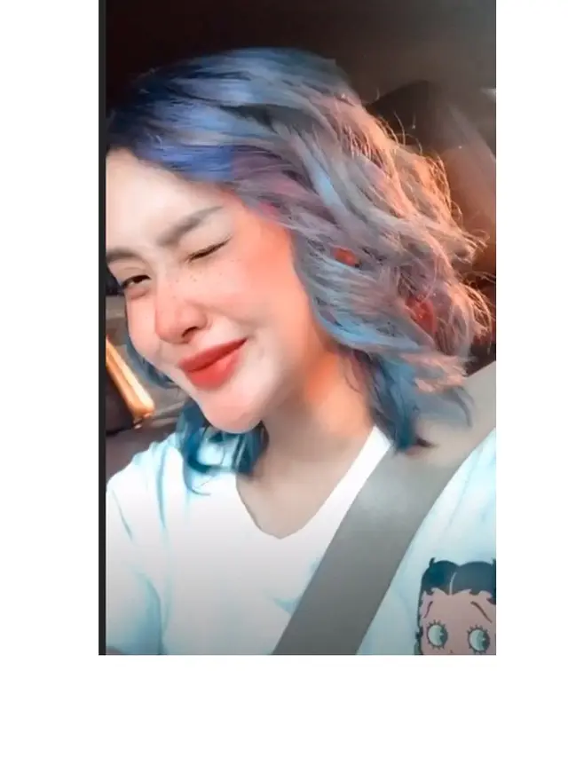 5 Potret Terbaru Cita Citata Usai Putus, Pilih Ganti Warna Cat Rambut