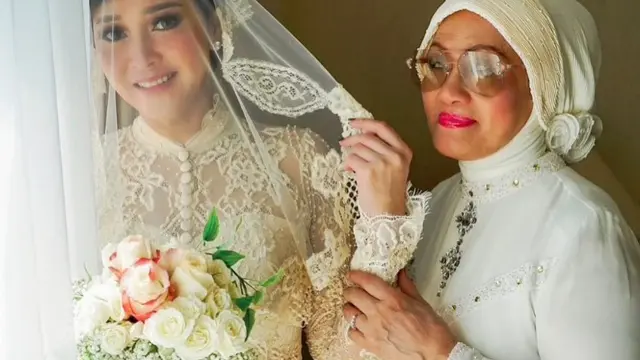 Model Kebaya Pernikahan Maia Estianty dan Irwan Mussry