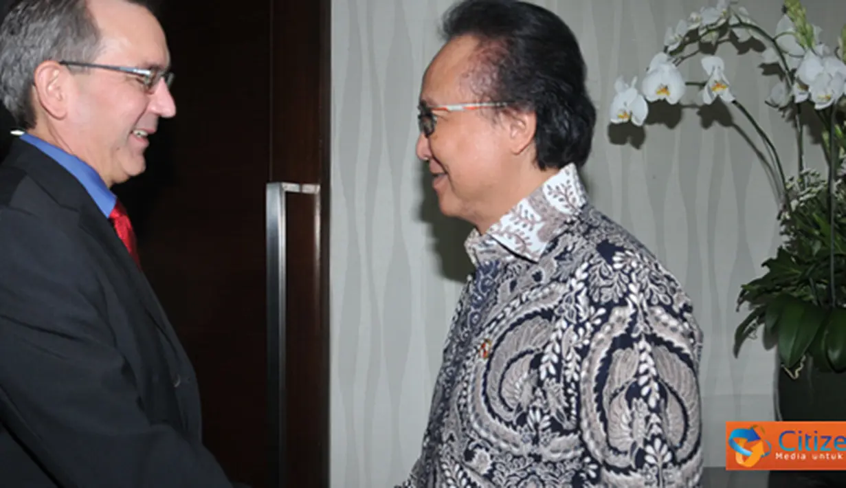 Citizen6, Jakarta: MKP Sharif C Sutardjo, menerima kunjungan Dubes AS untuk Indonesia Scot Marciel di Gedung KKP Jakarta, Kamis (19/4). (Pengirim: Efrimal Bahri)