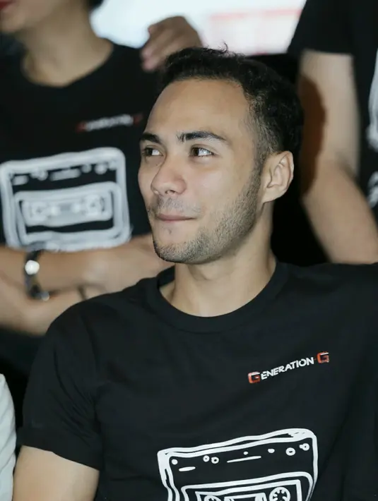 Kesempatan pertamanya dalam bermain film, Refal yang memerankan sosok Galih ini menceritakan soal perasaannya yang campur aduk. Selain itu ia juga merasa aneh dan deg-degan ketika melihat wajahnya di layar bioskop. (Galih W. Satria/Bintang.com)