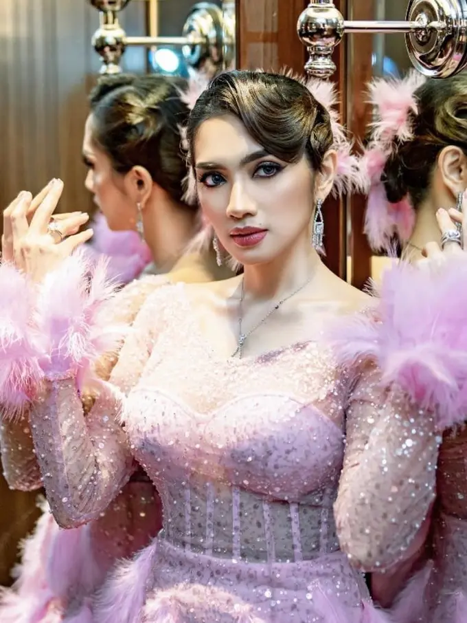 Bak Barbie, Penampilan Angel Karamoy Dibalut Dress Pink saat Rayakan Ultah ke-36 Tahun