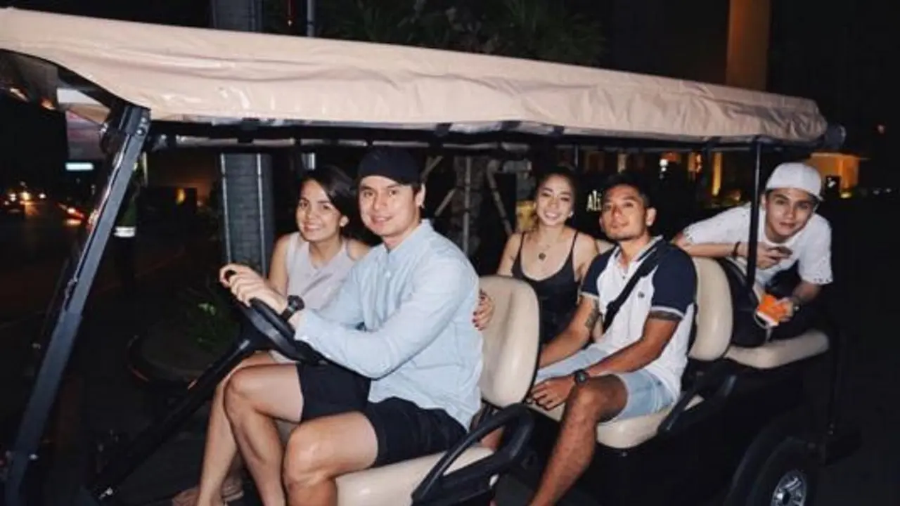 Nikita Willy dan Tutde bersama teman-teman
