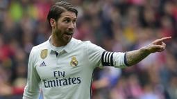 Bek Tengah - Sergio Ramos. (AFP/Miguel Riopa)