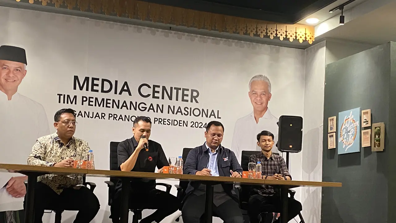 Tim Pemenangan Nasional Ganjar Presiden (TPN GP) angkat bicara soal Mahkamah Konstitusi (MK) menambahkan syarat alternatif pada Pasal 169 huruf e UU Pemilu