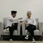 Pasangan calon presiden dan wakil presiden, Ganjar Pranowo dan Mahruf MD, kompak memakai sepatu lokal berbahan daur ulang rilisan jenama Pijak Bumi. (dok. Instagram @ganjarpranowo/https://www.instagram.com/p/C0wncMlSZGv/)