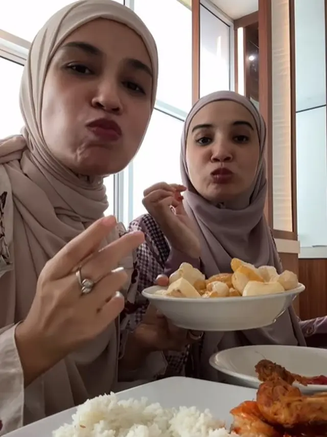 Shireen Sungkar kulineran (Instagram/shireensungkar)