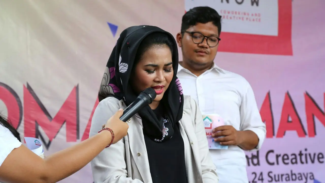 Puti Guntur Soekarno ternyata terampil bermain keyboard dan piano.