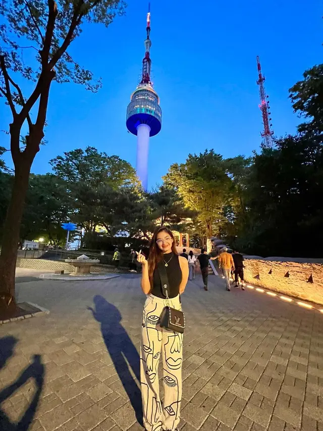Anushka Sen bintang serial Baalveer dikabarkan bermain drakor (Foto: Instagram @anushkasen0408)