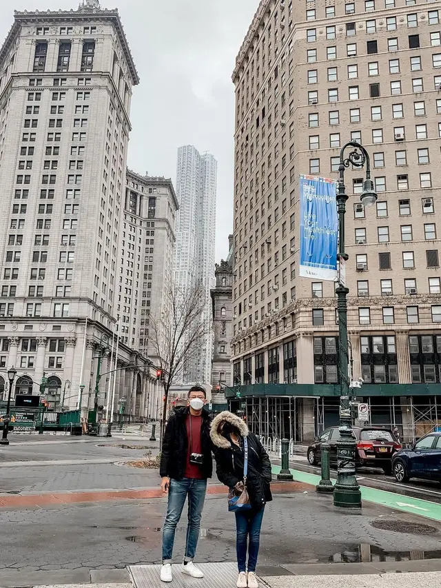 Tak Kalah Romantis, Ini 6 Potret Liburan Winona Willy dan Suami di Amerika