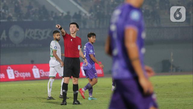 Wasit Asing Asal Jepang Pimpin Laga Persita Vs Persikabo