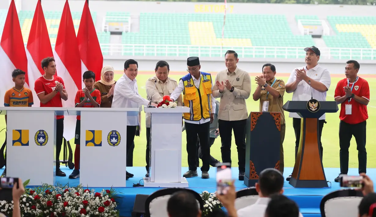 Renovasi 17 stadion berstandar FIFA yang tersebar di sejumlah daerah ini menjadi bagian dari komitmen pemerintah pusat dalam meningkatkan kualitas infrastruktur sepak bola di Indonesia. (Foto: Dokumentasi PSSI)