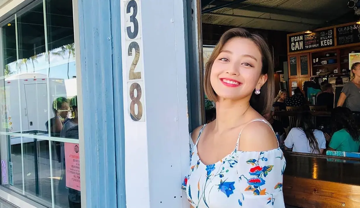 Jihyo saat ini tengah menjadi sorotan publik terkhusus para pecinta K-pop karena kabar dirinya yang berkencan dengan Kang Daniel. (Liputan6.com/IG/twicetagram)