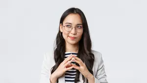 Ilustrasi perempuan yang cerdas/copyright freepik.com/benzoix