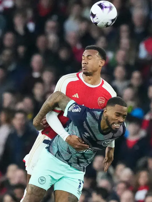 Bermain kandang, Arsenal langsung menekan Brentford karena butuh poin penuh. (AP Photo/Frank Augstein)