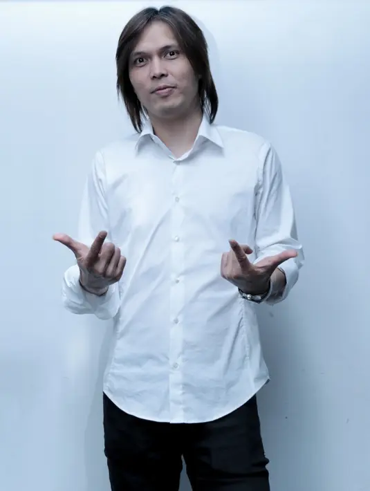 Bersama dengan acara Charity Generasi Anti Narkoba ia bersama dengan Nikita Mirzani turut mendukung pembrantasan narkoba yang terus digalakkan oleh Badan Narkotika Nasional (BNN). (Adrian Putra/Bintang.com)