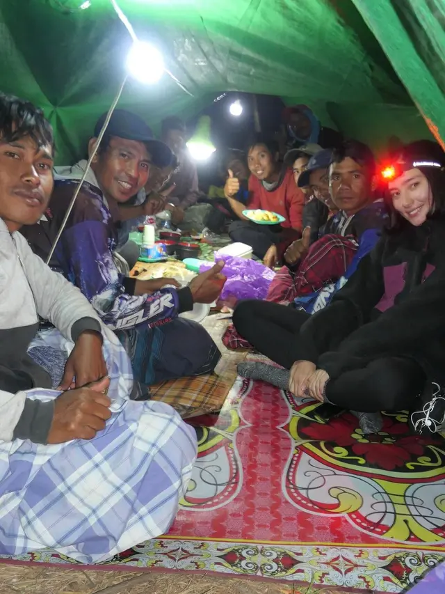 Tatjana Saphira mendaki Gunung Rinjani (Instagram/tatjanasaphira)