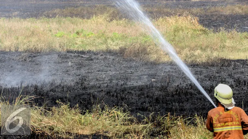 20150913-Kebakaran Lahan Kosong di Kuningan-Jakarta