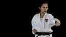 Karateka Indonesia, Ceyco Georgia, saat latihan di Tatsujin MMA South Quarter, Jakarta, Kamis (21/7/2018). Dirinya merupakan salah satu karateka yang akan turun pada Asian Games XVIII. (Bola.com/Vitalis Yogi Trisna)