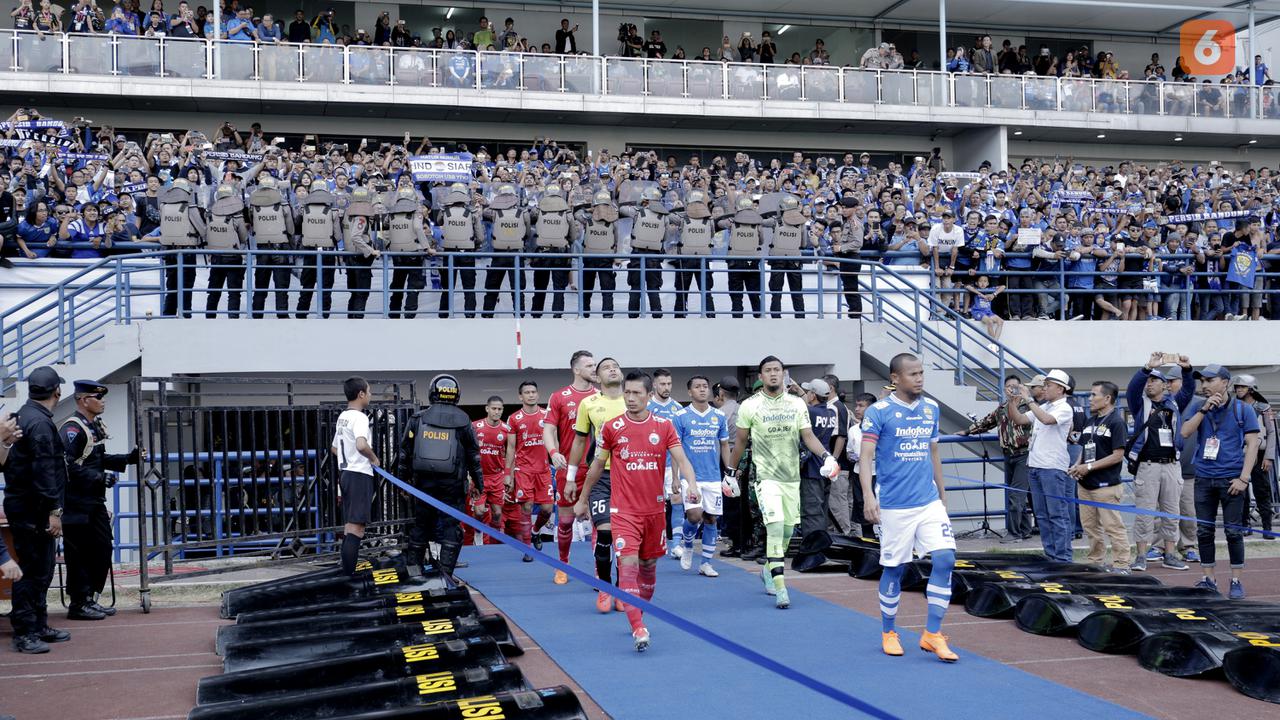 Liga 1 Indonesia 2018 : Persib Bandung Vs Persija Jakarta