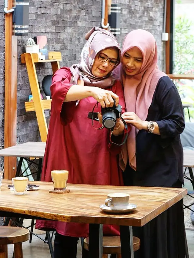 Memiliki Hobi Memotret, Feed Instagramnya Keren