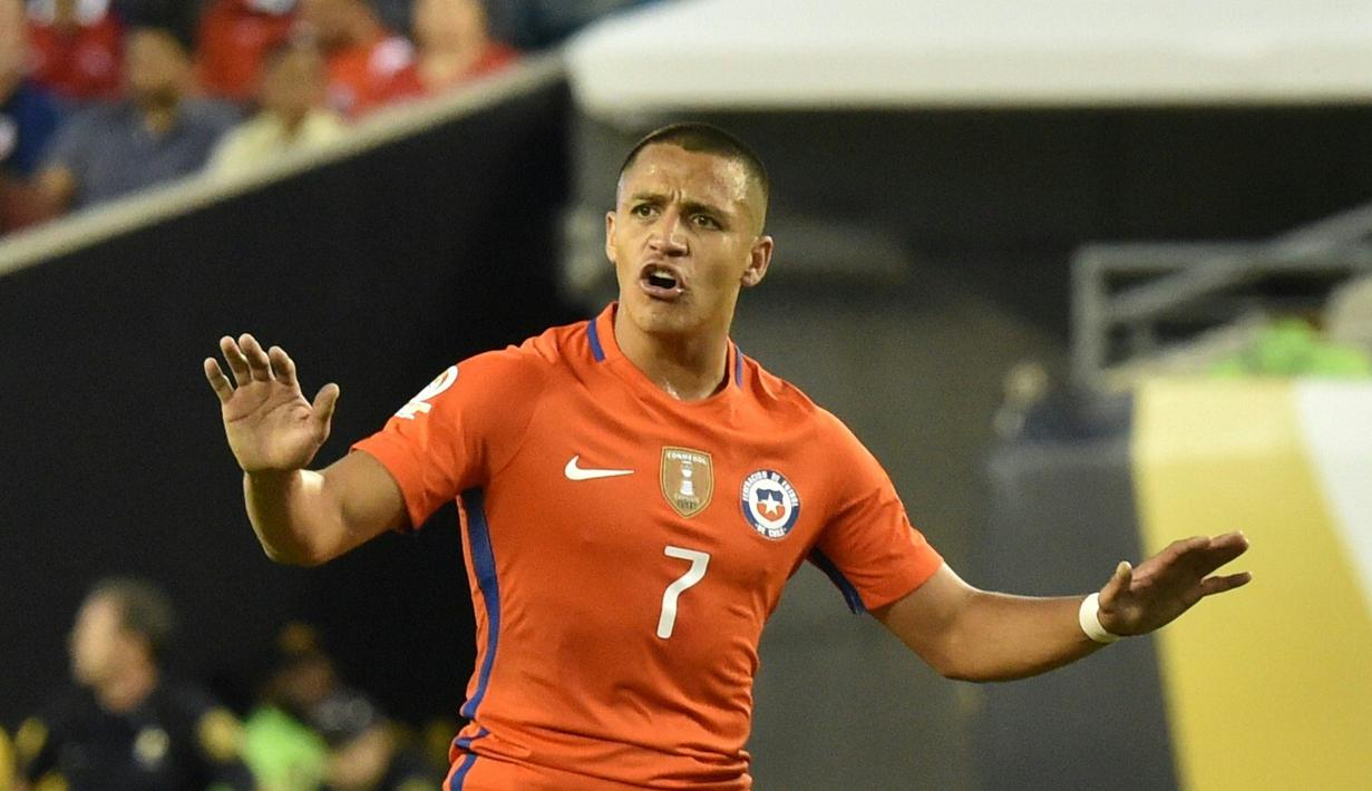 Ekspresi pemain Cile, Alexis Sanchez, setelah membobol gawang Panama dalam laga Grup D Copa America Centenario 2016 di Stadion Lincoln Financial Field, Philadelphia, AS, (15/6/2016). (AFP/Don Emmert)