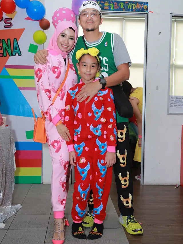 Unggah Foto Terakhir Bersama Suami, Ini 6 Momen Manis Laudya Cinthia Bella dengan Engku Emran