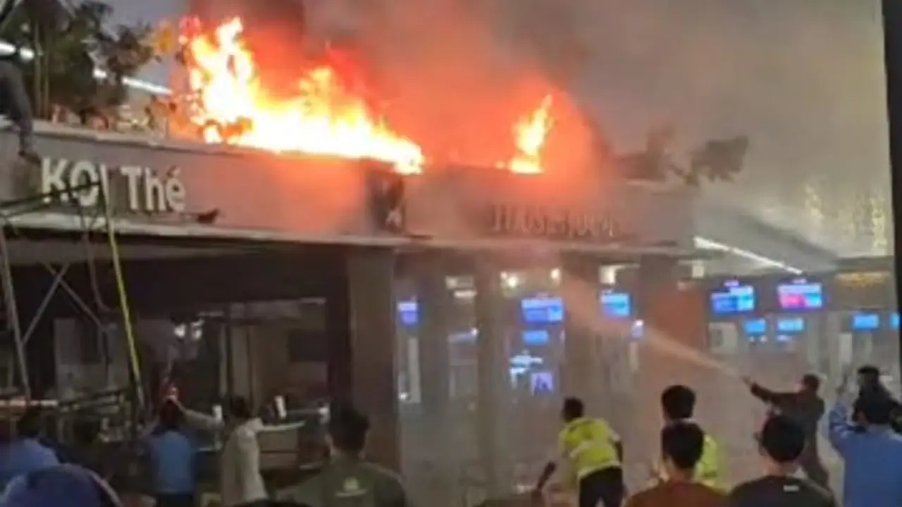 Kebakaran Tenant di Terminal 3 Bandara Soekarno Hatta
