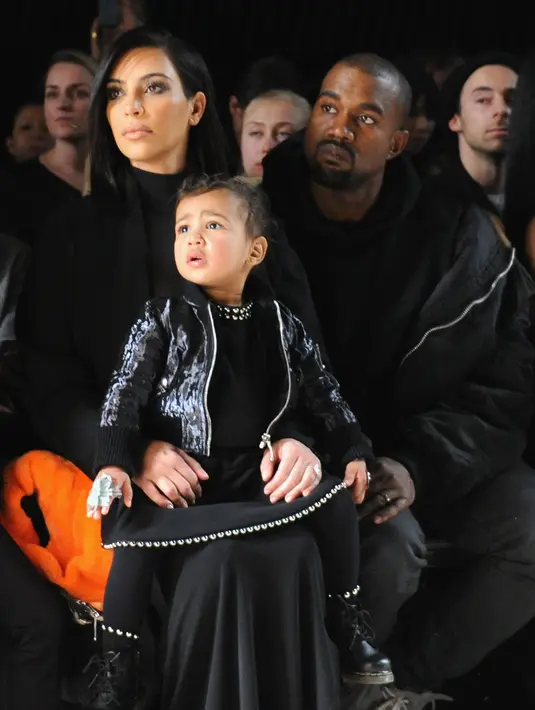 Padahal Kris Jenner lah yang terus memaksa Kim Kardashian agar menampilkan buah hatinya demi rating Keeping Up With Kardashian. (AFP/Bintang.com)