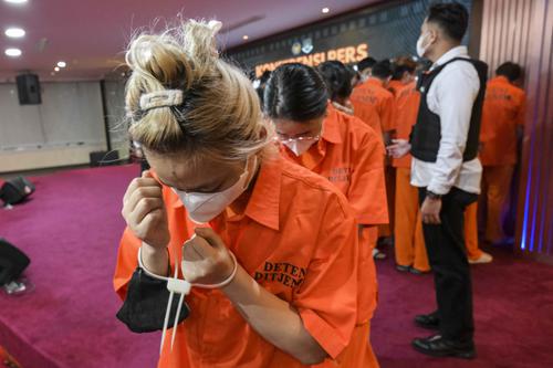 Imigrasi Indonesia Tangkap Puluhan WNA China, Termasuk Satu Buronan