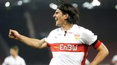 Stuttgart's Mario Gomez celebrates after scoring the 1-0 against FK Partizan Belgrade during UEFA Cup group C match at Mercedes-Benz stadium in Stuttgart on November 6, 2008. AFP PHOTO/OLIVER LANG