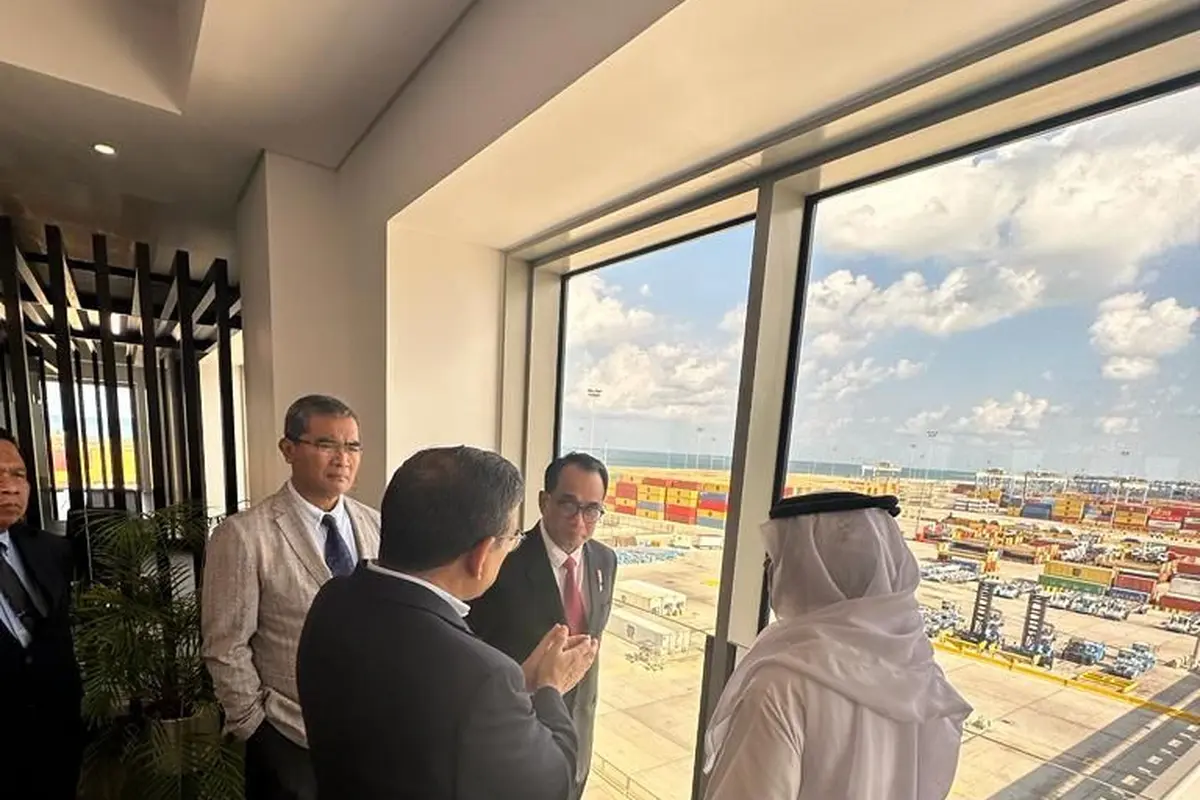 Menteri Perhubungan Budi Karya Sumadi mengatakan ada minat dari Abu Dhabi Port untuk mengelola Pelabuhan Patimban, di Subang.